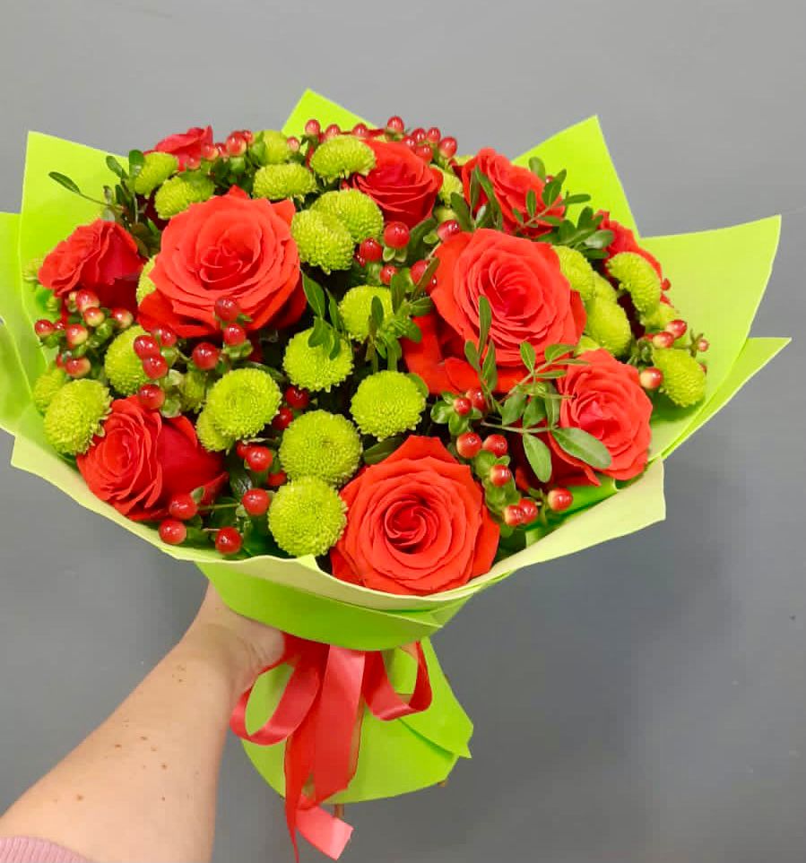 Букет цветов из: Хризантемы и Розы в Товарково