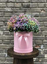Цветочная композиция из Гипсофила и Розы в шляпной коробке в Товарково