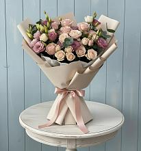 Букет цветов из:  Розы и Лизиантусы в Товарково