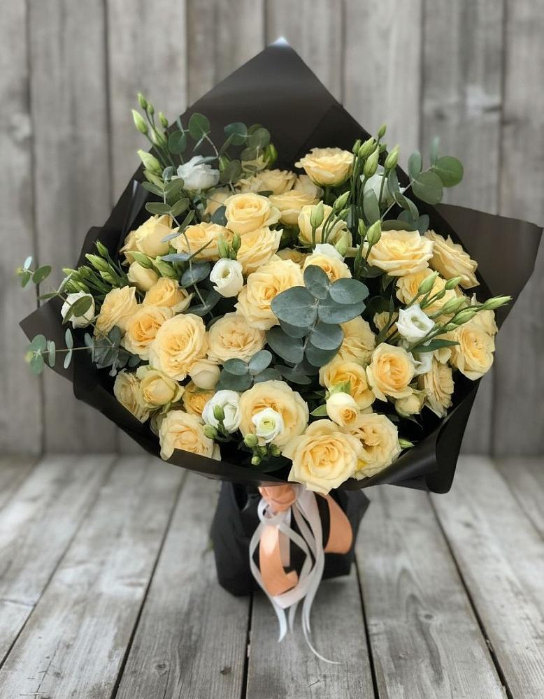 Букет цветов из: Розы и Лизиантусы в Товарково