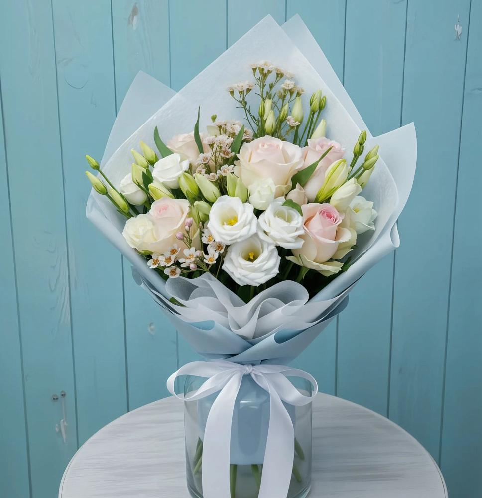 Букет цветов из: Розы и Лизиантусы в Товарково