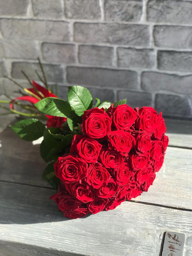 Букет Красные розы Фридом в Товарково