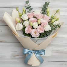 Букет цветов из:  Лизиантусы в Товарково