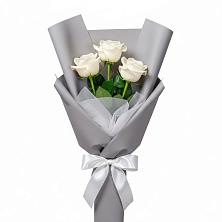 Букет 3 белые розы в Товарково