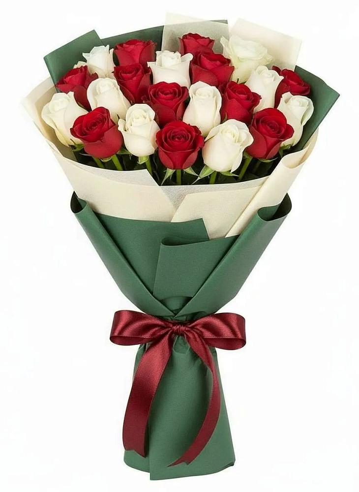 Букет Микс из красных и белых роз в Товарково