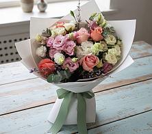 Букет цветов из:  Розы, Лизиантусы и Гвоздики #REPLACE_PRED# Товарково