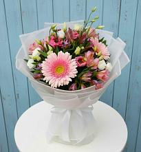 Букет цветов из:  Герберы, Альстромерии и Лизиантусы в Товарково