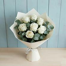 Букет Белые розы в Эвкалипте в Товарково