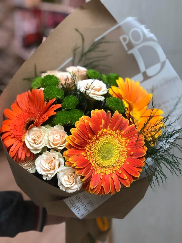 Букет цветов из: Герберы, Хризантемы и Розы в Товарково