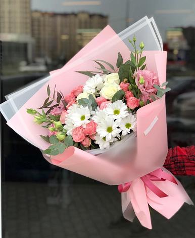 Букет цветов из: Розы, Лизиантусы и Хризантемы в Товарково