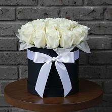 Цветочная композиция из Розы в шляпной коробке в Товарково